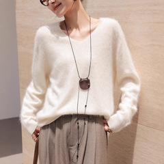 港米服饰/白色羊毛羊绒针织毛衣女2025年秋季新款宽松套头上衣