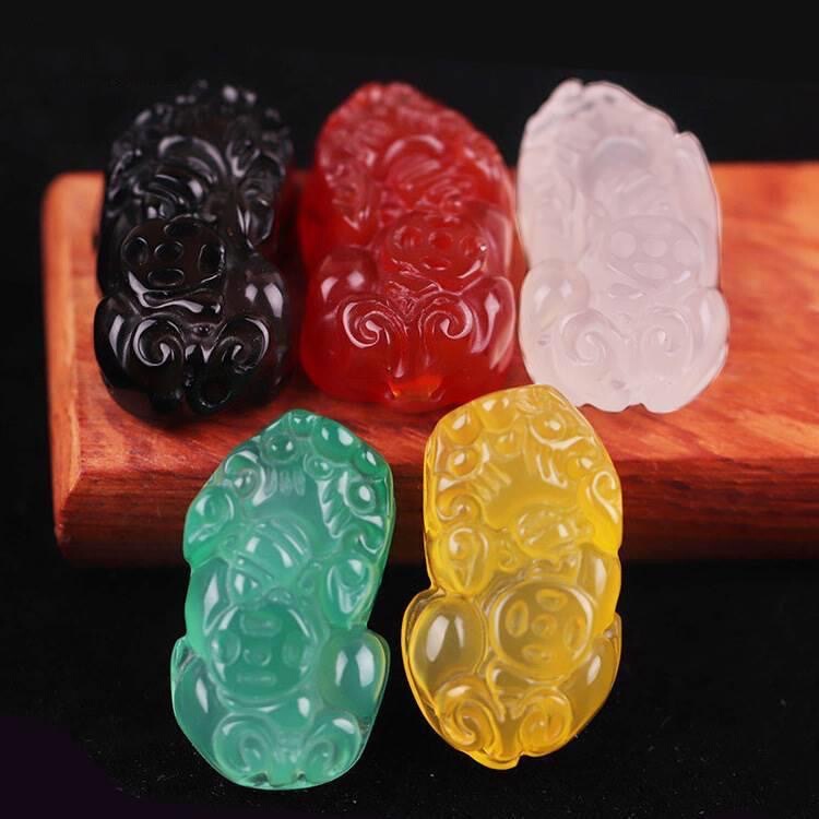 Ice White Chalcedony Pixiu Pendant Small Red Agate Money Pixiu Charm for Men and Women Bracelet Keychain