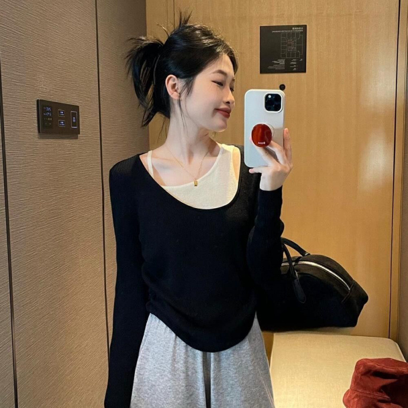 偽の2つのパッチワークのデコルテの底のシャツの秋冬の大きいサイズの婦人服の太っているmmはデザイン感が現れて痩せています。|undefined