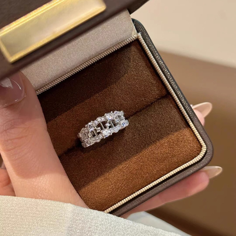 Anello aperto regolabile versatile alla moda, con pizzo stellato leggero per donna, anello per indice di personalità di nicchia_voghion.com