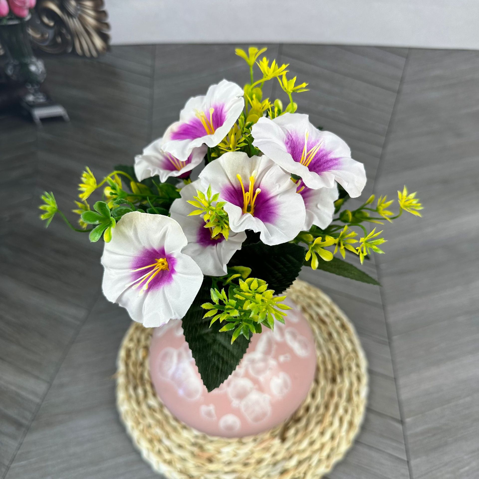 Núcleo púrpura blanco