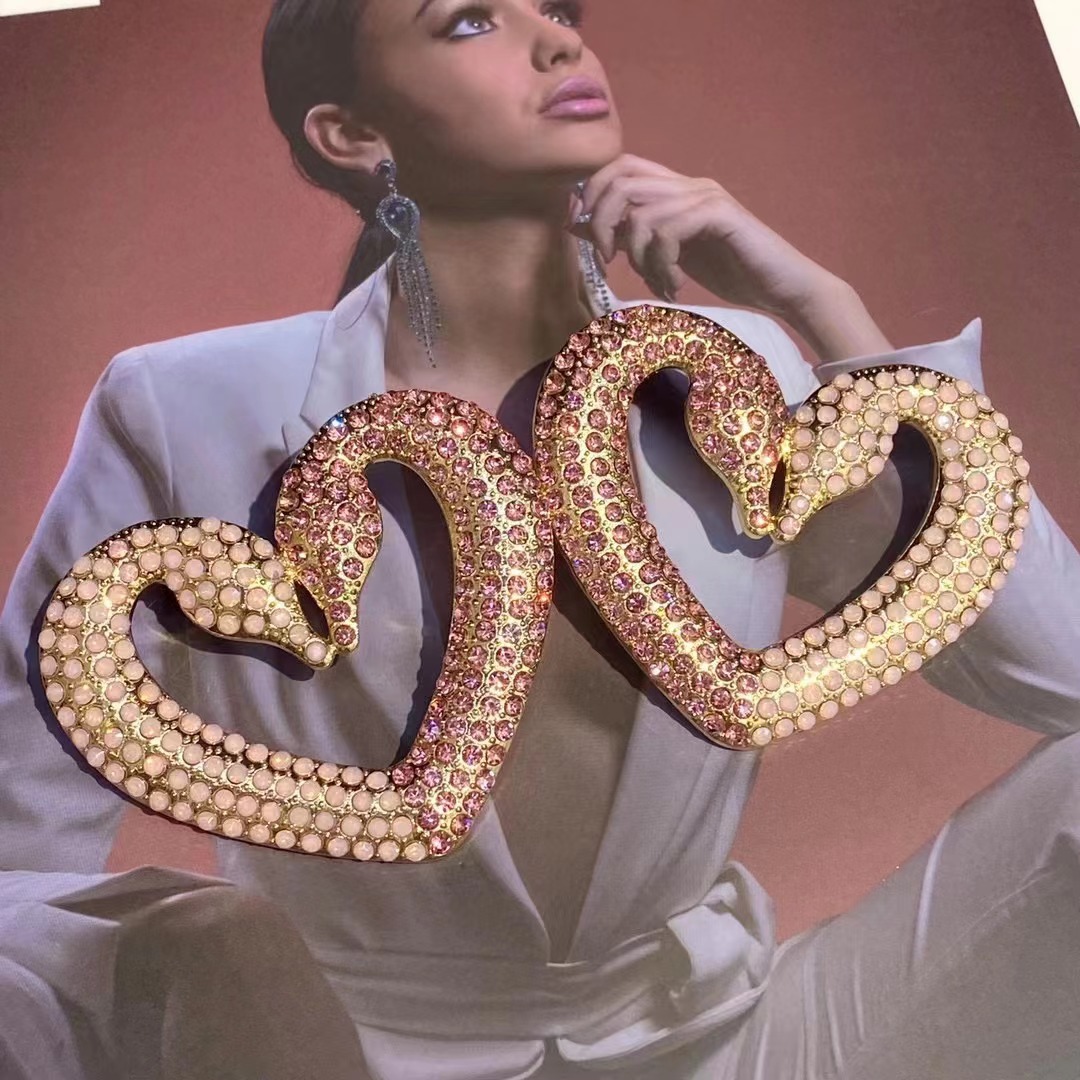 Fashion Heart Shape Alloy Inlay Rhinestones Womenu0027S Ear Studs 1 Pair