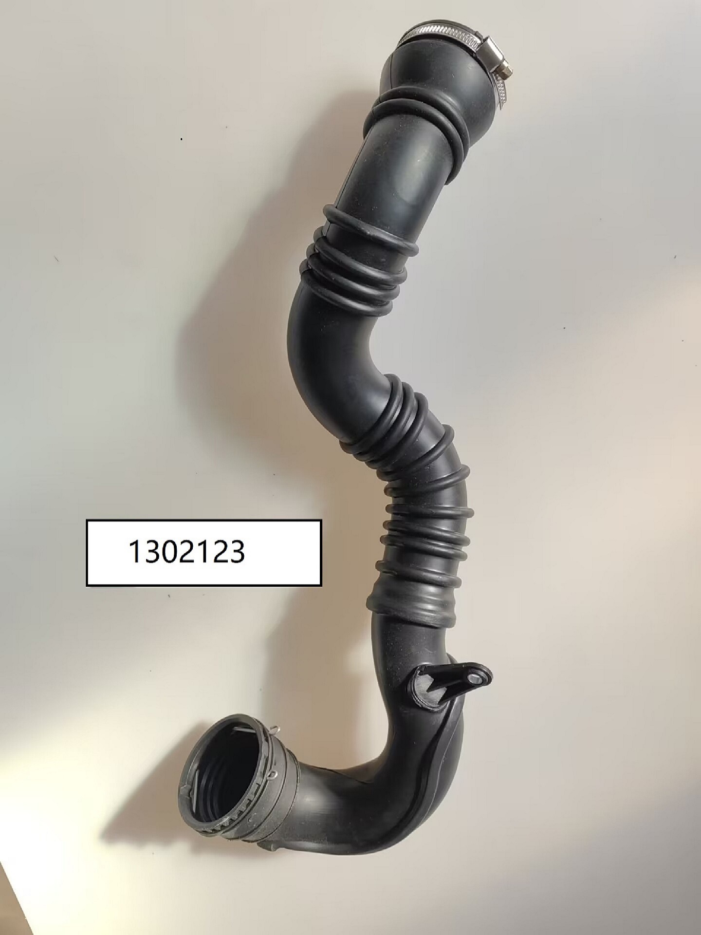 13265280 Air Tube Intake Pipe Waste Pipe Radiator Pipe Rubber Plastic Pipe Suitable for Opel Models