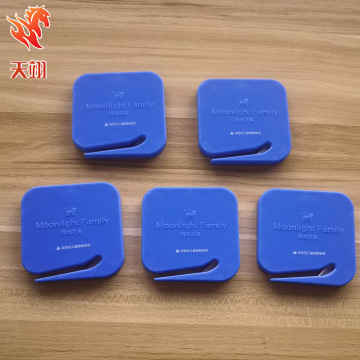 裁布割无纺布小刀 割塑封膜缠绕膜打包带塑料膜小刀 塑料开信刀