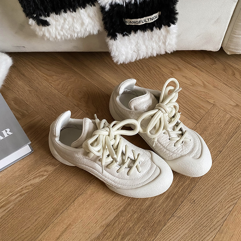 Chao Bunan ~ zapatos blancos con suela gruesa de lazos pareja de zapatos de entrenamiento 24 otoño y invierno zapatos de piel agrietados Flexion