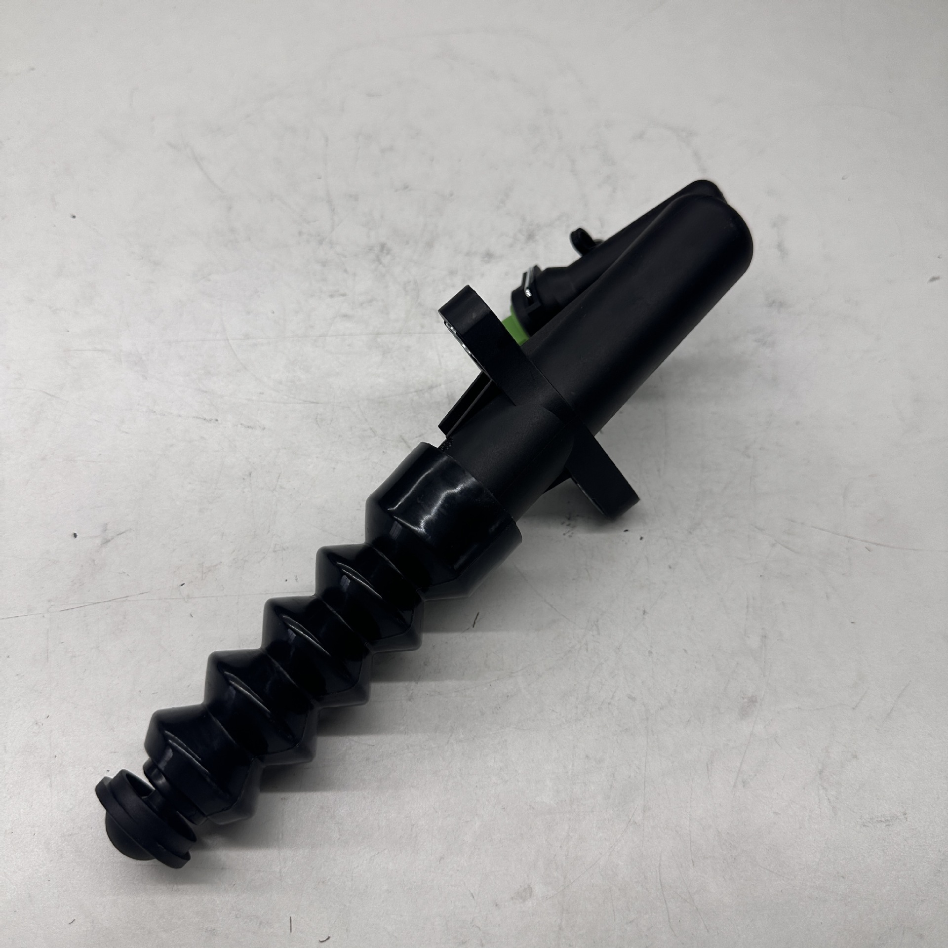 Clutch slave cylinder for Citroen Berlingo C4 and Peugeot Rifter 308 9808066680