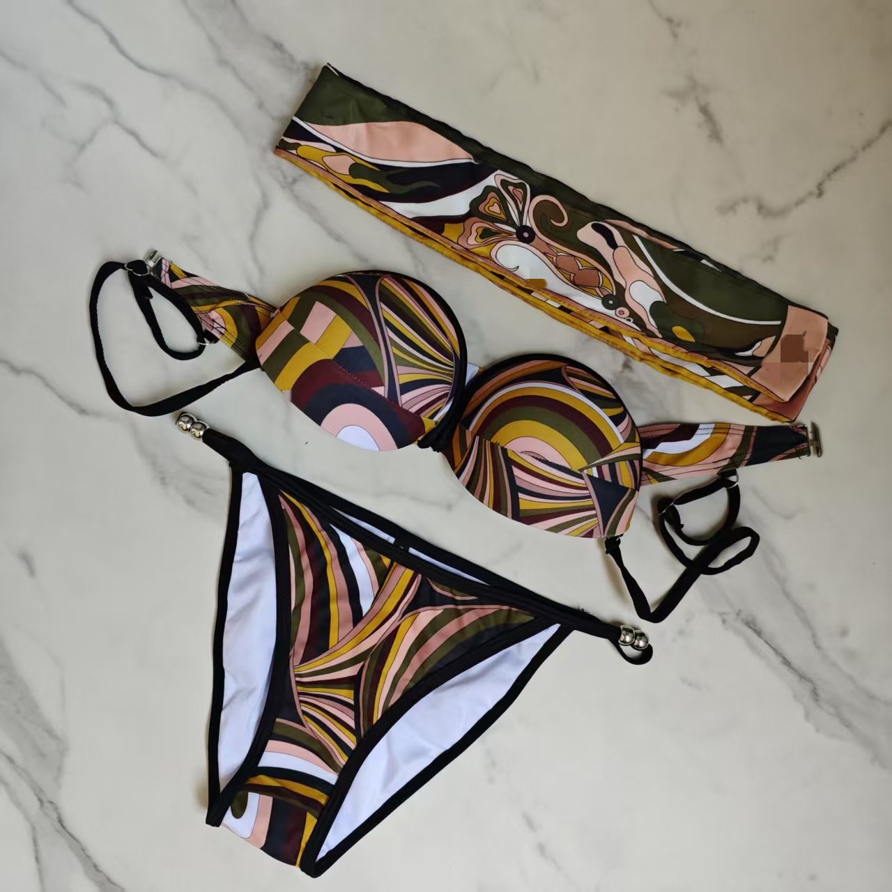 Ensemble bikini avec paréo rayé pour femme mode de plage_voghion.com