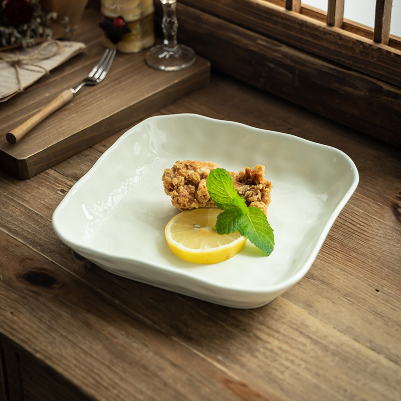 Plato de cerámica cuadrada de lujo ligero de viento crema plato de desayuno plato de bolinillos plato de comedor casero simple plato de ensalada al por mayor