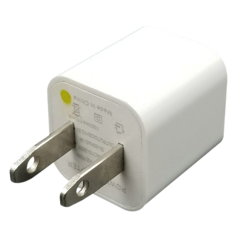 Cargador de punto verde pequeño universal adaptador de carga de teléfono móvil 5V1A cabeza de carga USB única venta al por mayor tres-en-uno de carga rápida