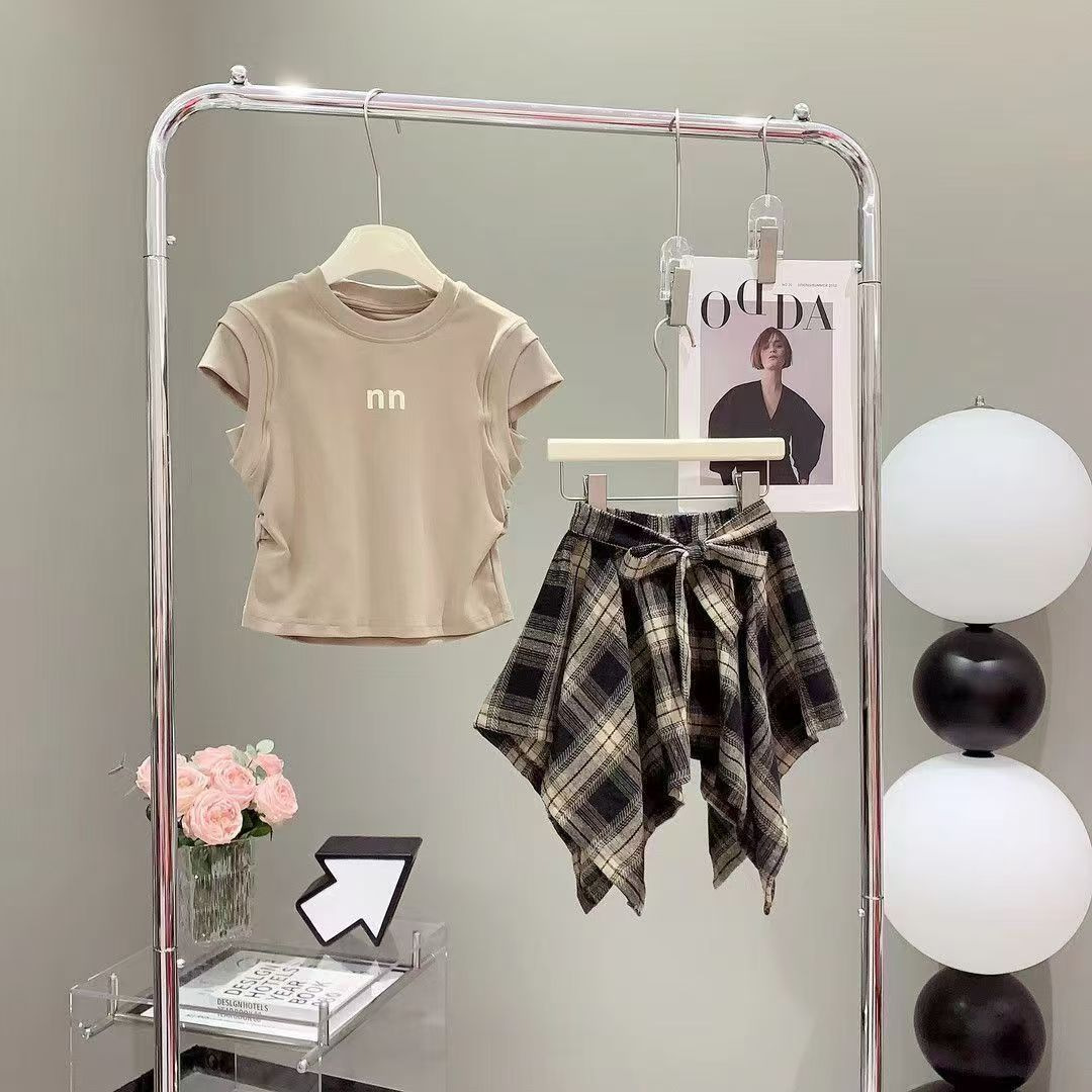 Vestido de verano para niñas, falda a cuadros, traje de manga corta 2025, nueva camiseta de estilo occidental para niños, falda de moda, traje de dos piezas de moda