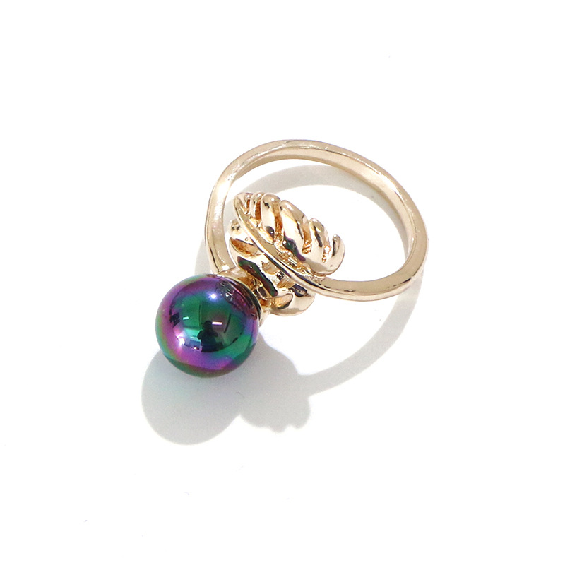 Retro Flower Gold-plated Ring French Multi-layer Winding Color Pearl Alloy Ring display picture 2