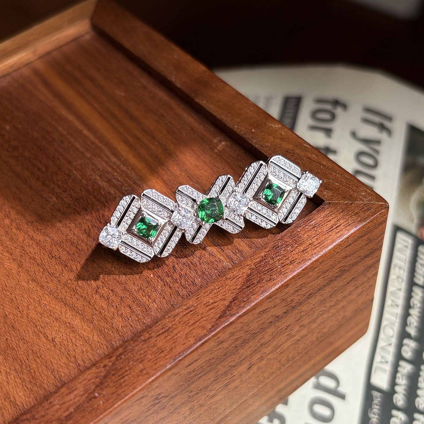 Retro S925 Silver Green Nano Gemstone Brooch Accessible Luxury Exquisite Sterling Silver Jewelry Suit High-End Heavy Design Accessories