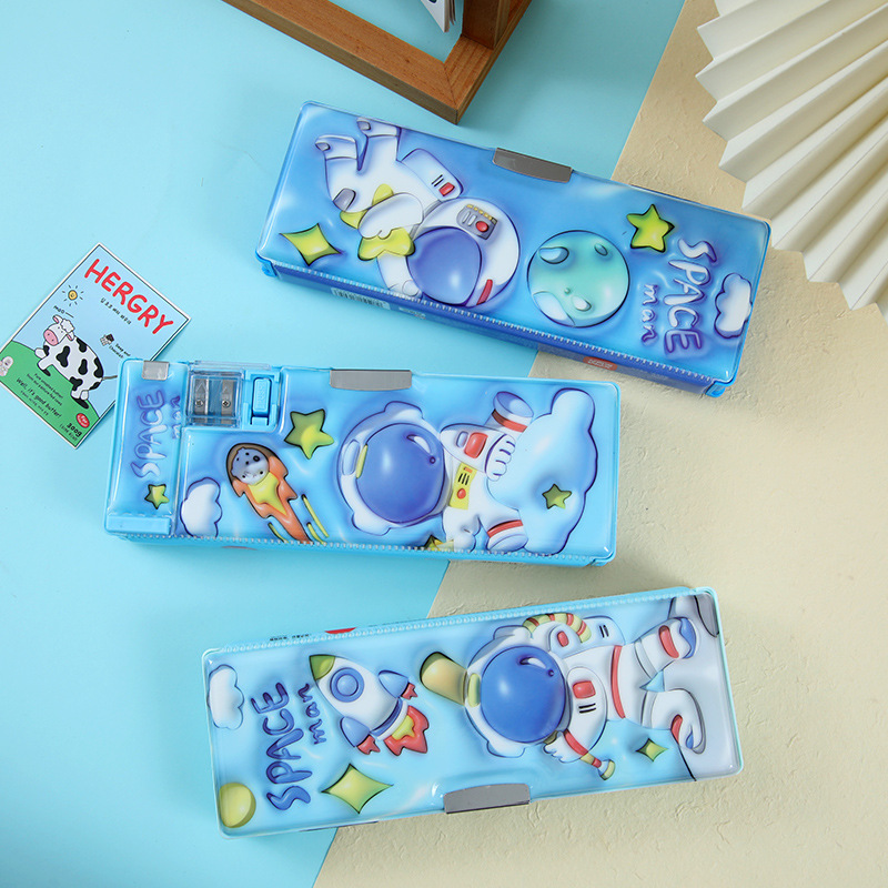 Caja de papelería de dibujos animados de astronautas multifuncional de alto valor facial para niños caja de lápiz de tecnología negra caja de almacenamiento de gran capacidad