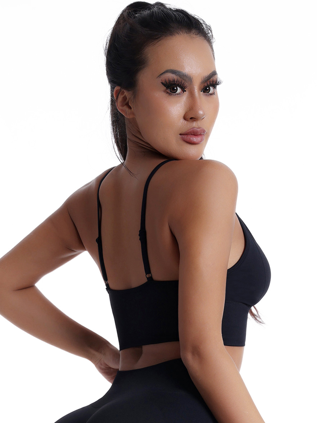 Cross-border sin costuras correa de hombro delgada sujetador deportivo mujer cojín de pecho desmontable para reunir ropa interior chaleco de yoga de color sólido deportivo