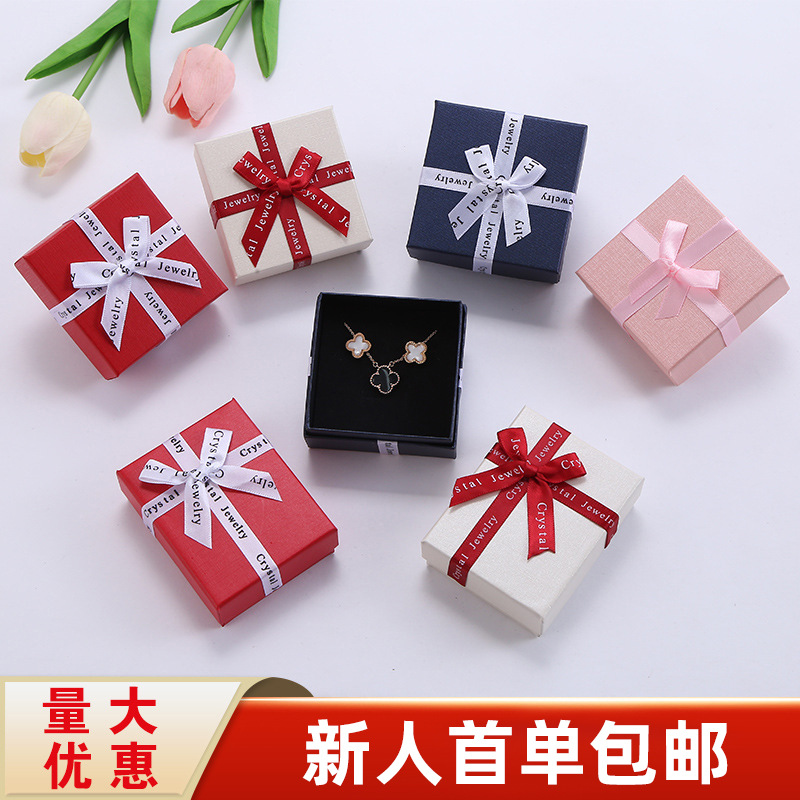 Nuevo alfabeto inglés caja de embalaje de joyería de arco, collar, auriculares, pulsera, caja de regalo de vacaciones