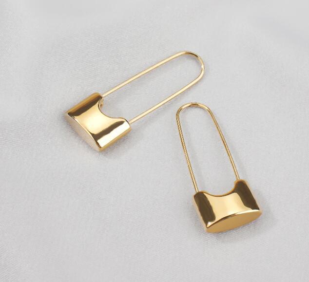 Minimalist Style Lock-shaped Long Earrings Titanium Steel 18k Gold Brooch display picture 5