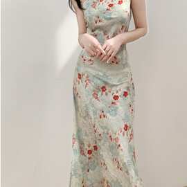 青绿色轻奢连衣裙女夏季高级感碎花气质收腰显瘦吊带长裙批发跨境