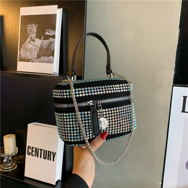 2023 bolso de diamantes de imitación diseño de nicho cadena crossbody bolso de gran capacidad para niñas personalizado ins bolsa de cosméticos