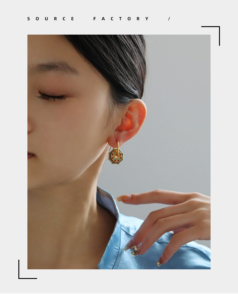 1 Pair Classical Flower Enamel Copper Drop Earrings display picture 1