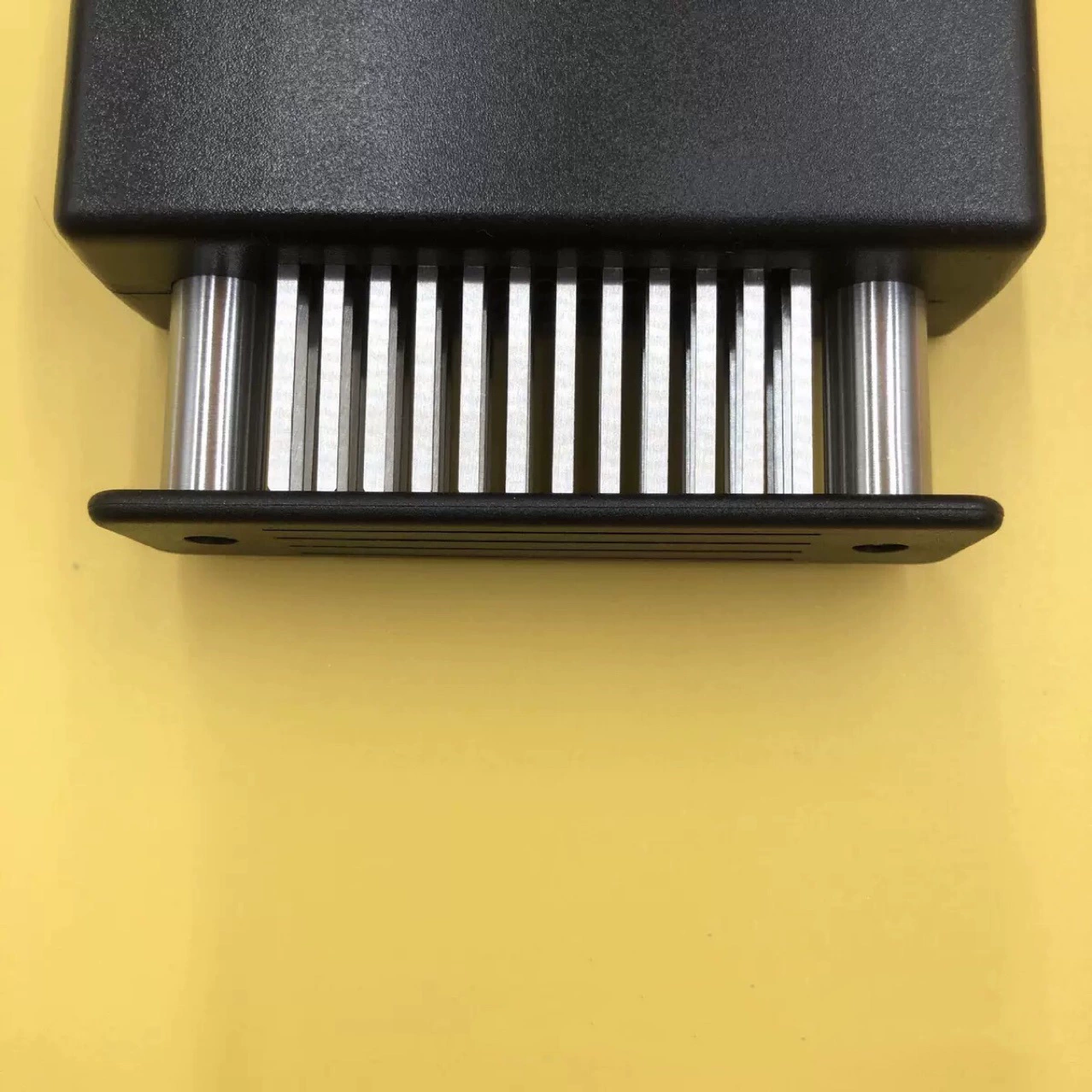 Новый 48-контактный тендерайзер для мяса из нержавеющей стали, игла для мяса, круглый разбиватель сухожилий для стейка, свиная отбивная, куриная отбивная, инструмент для мяса на шпажке