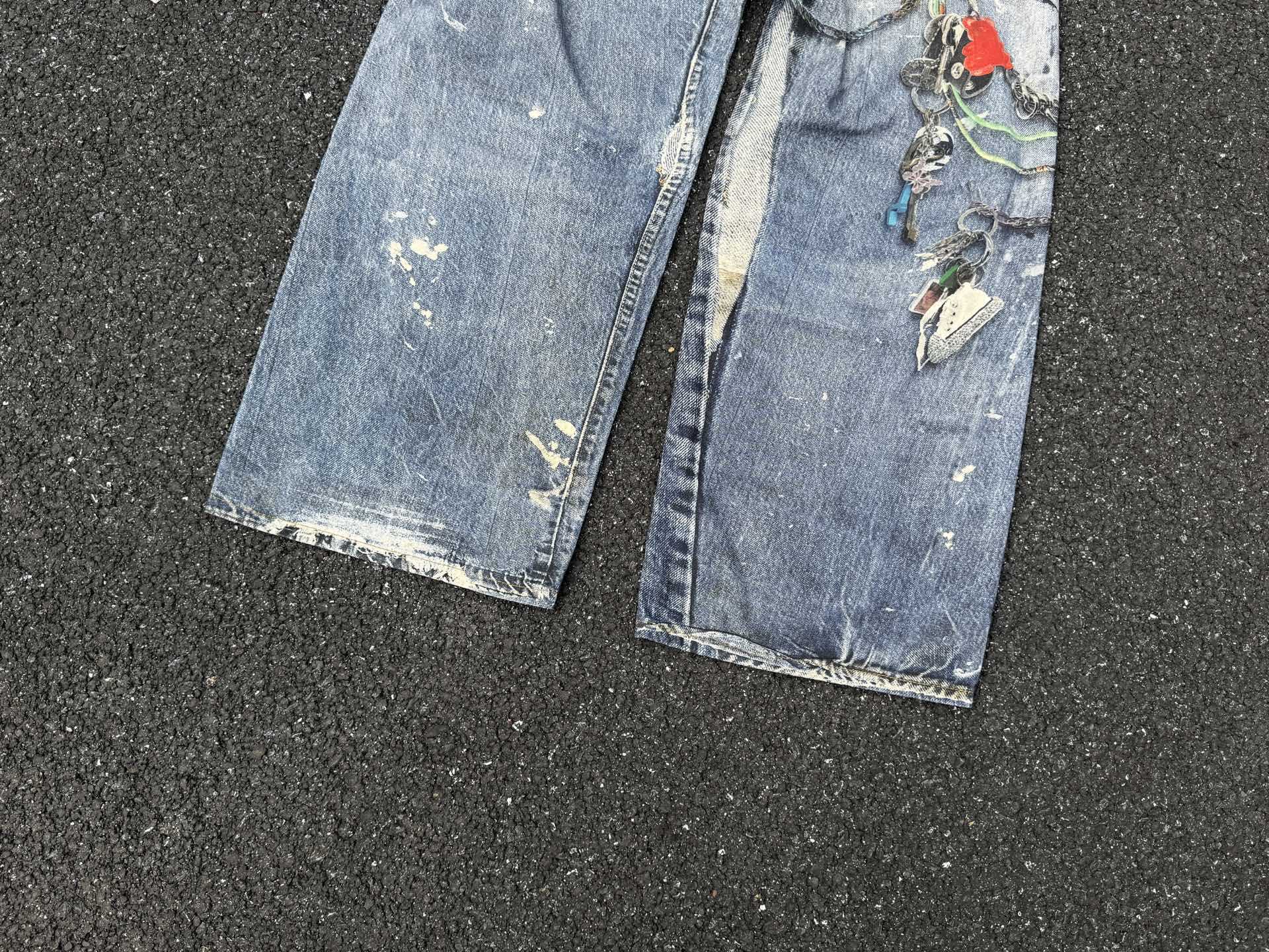 Style Oversized Washed Denim Pants – Baggy Streetwear Jeans With Ripple Effect & Distressed Detailing"_voghion.com
