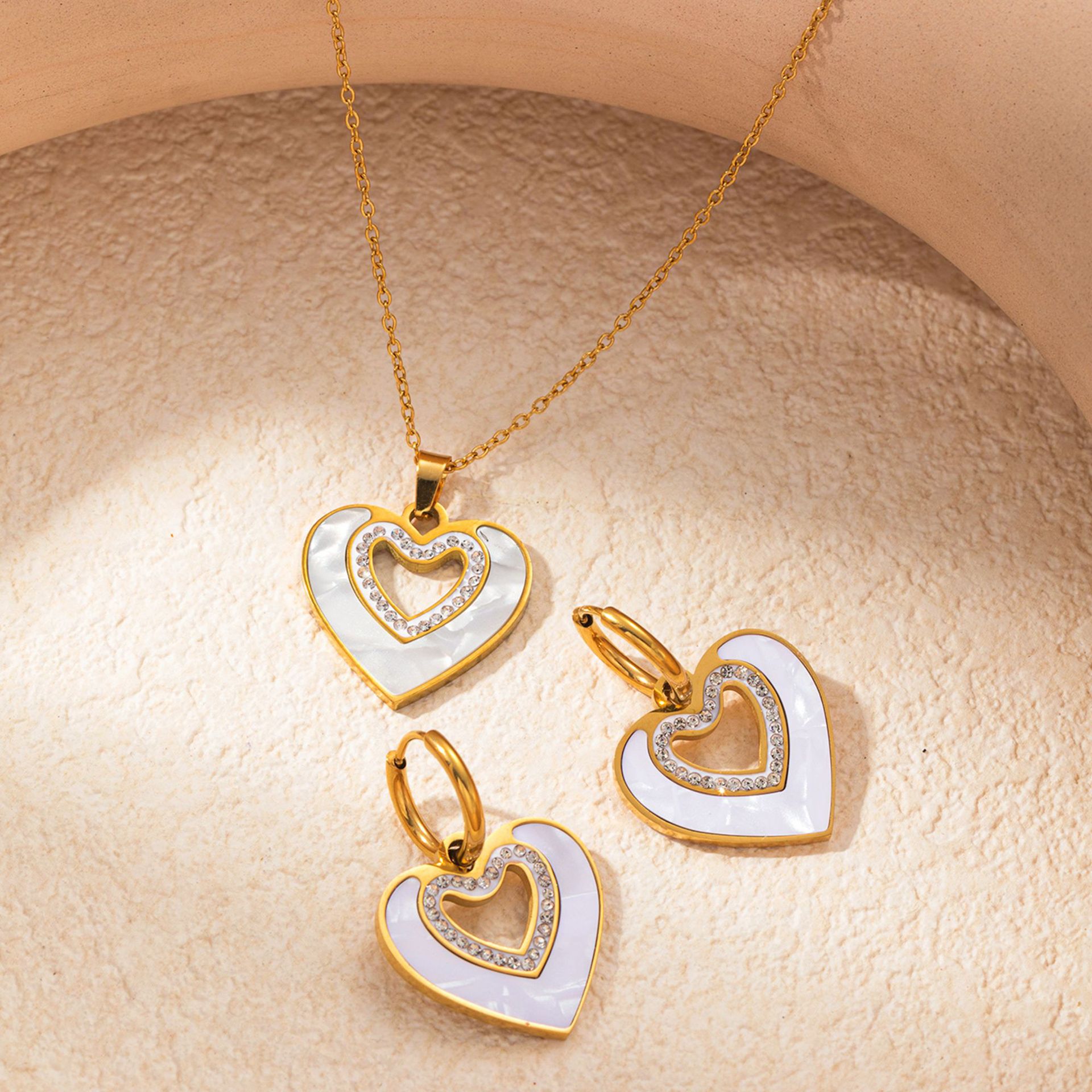 8g Weight 0.03µm Gold Plating Thickness Electroplated Gold Plating Process Golden Plated Plating Material Zircon Inlay Material Jewelry Set Classification cable chain Chain Type 1 Set Quantity Casual Occasion 201 Stainless Steel Material Heart Shape Pattern Women's Gender Basic Style Plating Craft Wholesale Jewelry Basic Heart Shape Titanium Steel Zircon Plating Jewelry Set 2