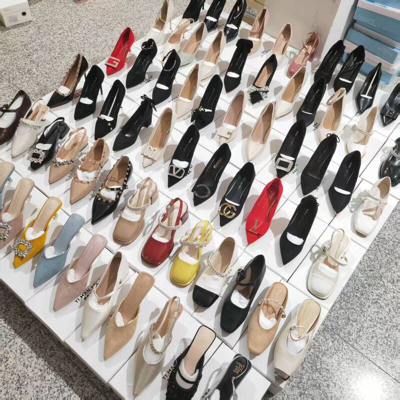 New Style High-Heeled Shoes, Fashionable Pointed-Toe Stiletto Women's Shoes, Comfortable and Non-Binding on the Feet, Wholesale High-Heeled Shoes in Stock, Low-Priced Supply New Style High-Heeled Shoes, Fashionable Pointed-Toe Stiletto Women's Shoes, Comfortable and Non-Binding on the Feet, Wholesale High-Heeled Shoes in Stock, Low-Priced Supply
