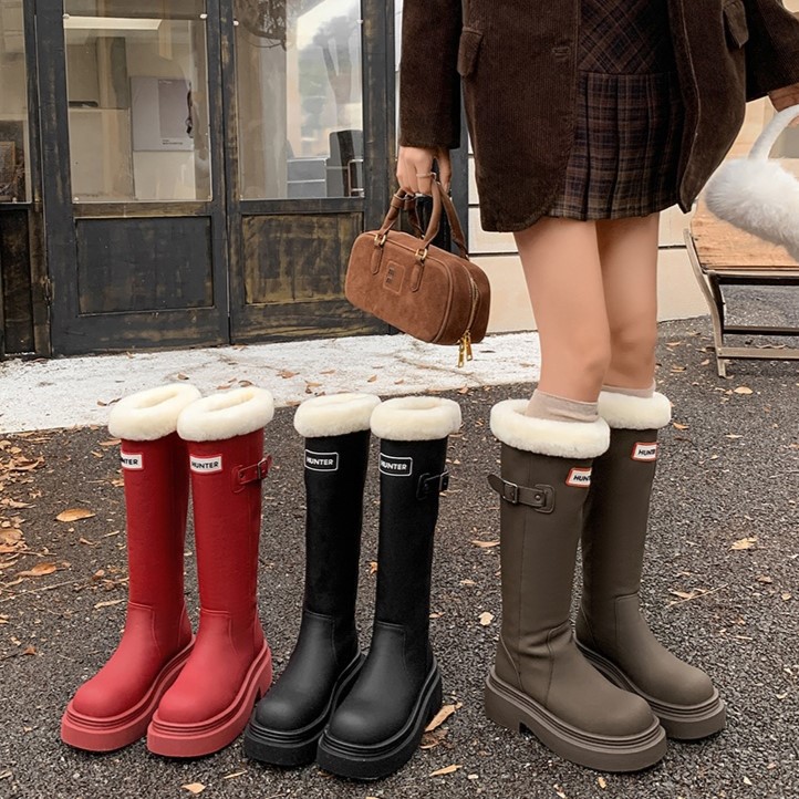 Boot nữ cổ cao ôm bắp chân lót lông cừu ấm áp đế dày da bò — màu đen