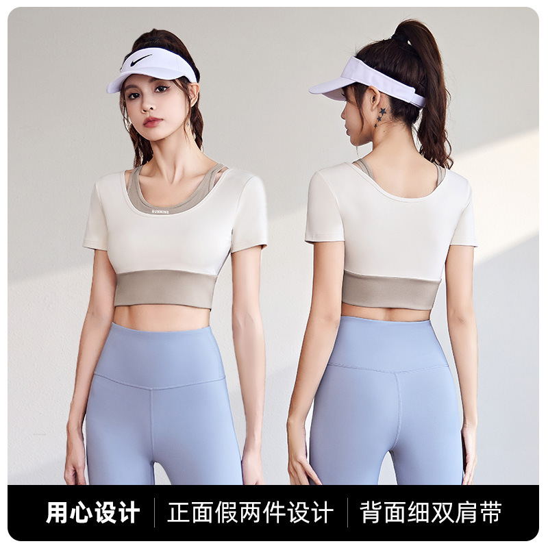 Dos piezas de yoga falsas a juego con almohadilla para el pecho de manga corta con cordón umbilical, deportes delgados, ropa de yoga de fitness ajustada para mujeres