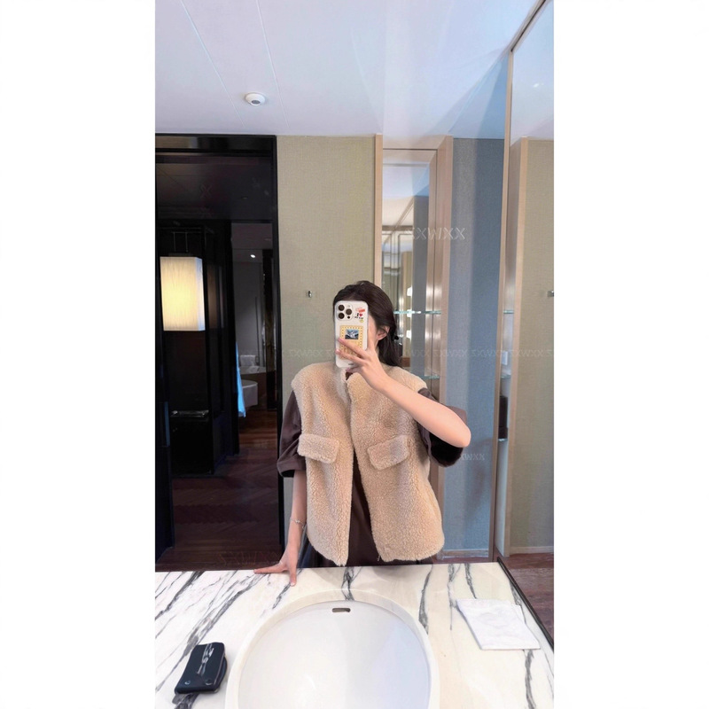 2025 New Style 100% Sheep Wool Loose Stand-Up Collar Zipper Short Vest Casual Style High-End Waistoutwear Jacket