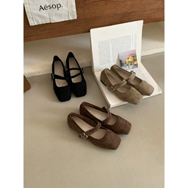 女式皮靴;高跟凉鞋;女式时装单鞋