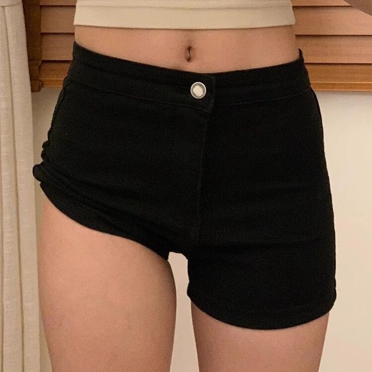 2026 Summer Black Straight-Leg Stretch Denim Shorts for Women, Dance-Style, Figure-Hugging, Versatile, Leg-Lengthening, High-Waisted Hot Pants 2026 Summer Black Straight-Leg Stretch Denim Shorts for Women, Dance-Style, Figure-Hugging, Versatile, Leg-Lengthening, High-Waisted Hot Pants