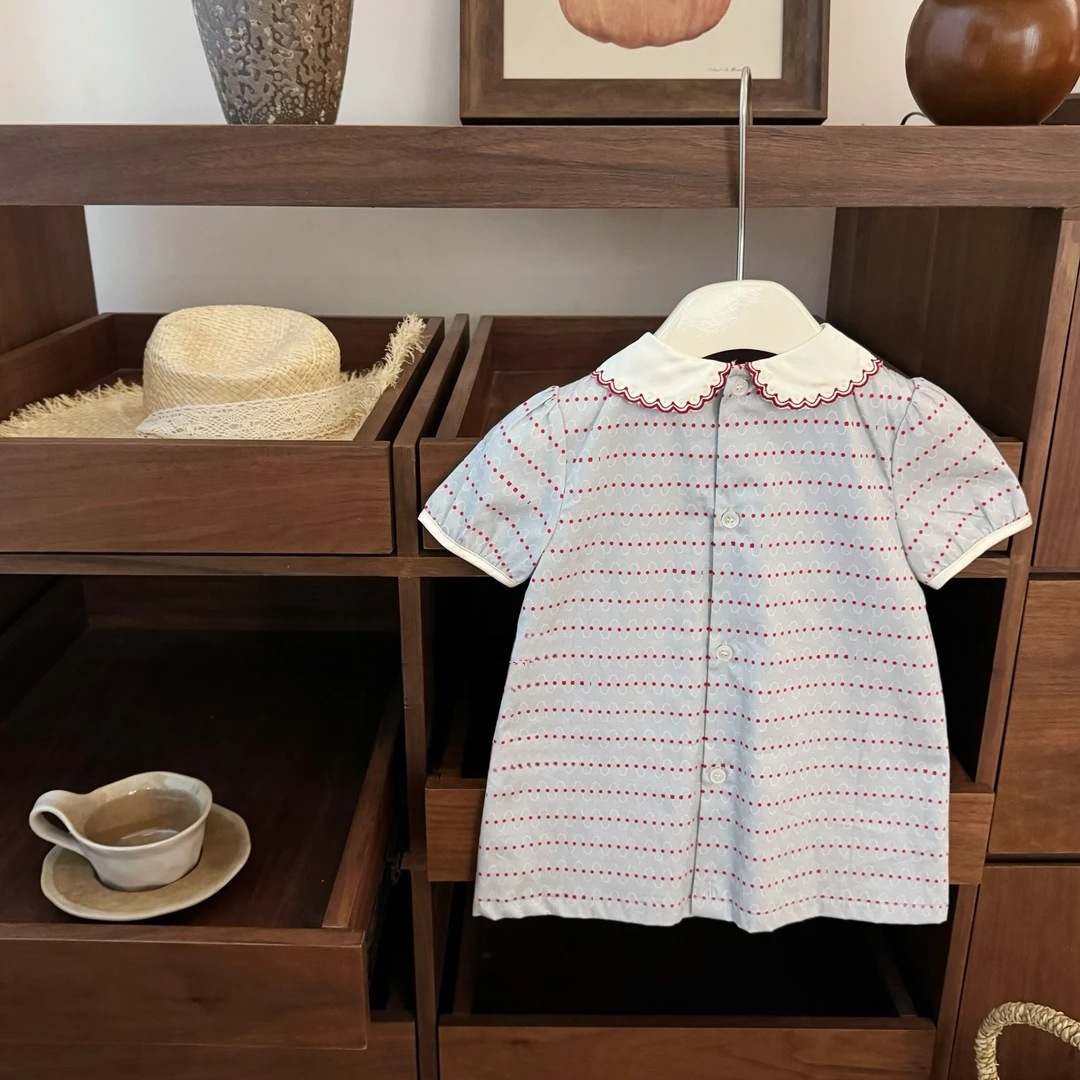 ¡Sentimiento de gran marca! Muñeca de cuello bordado estilo académico estilo A versión de manga corta vestido de aire extranjero