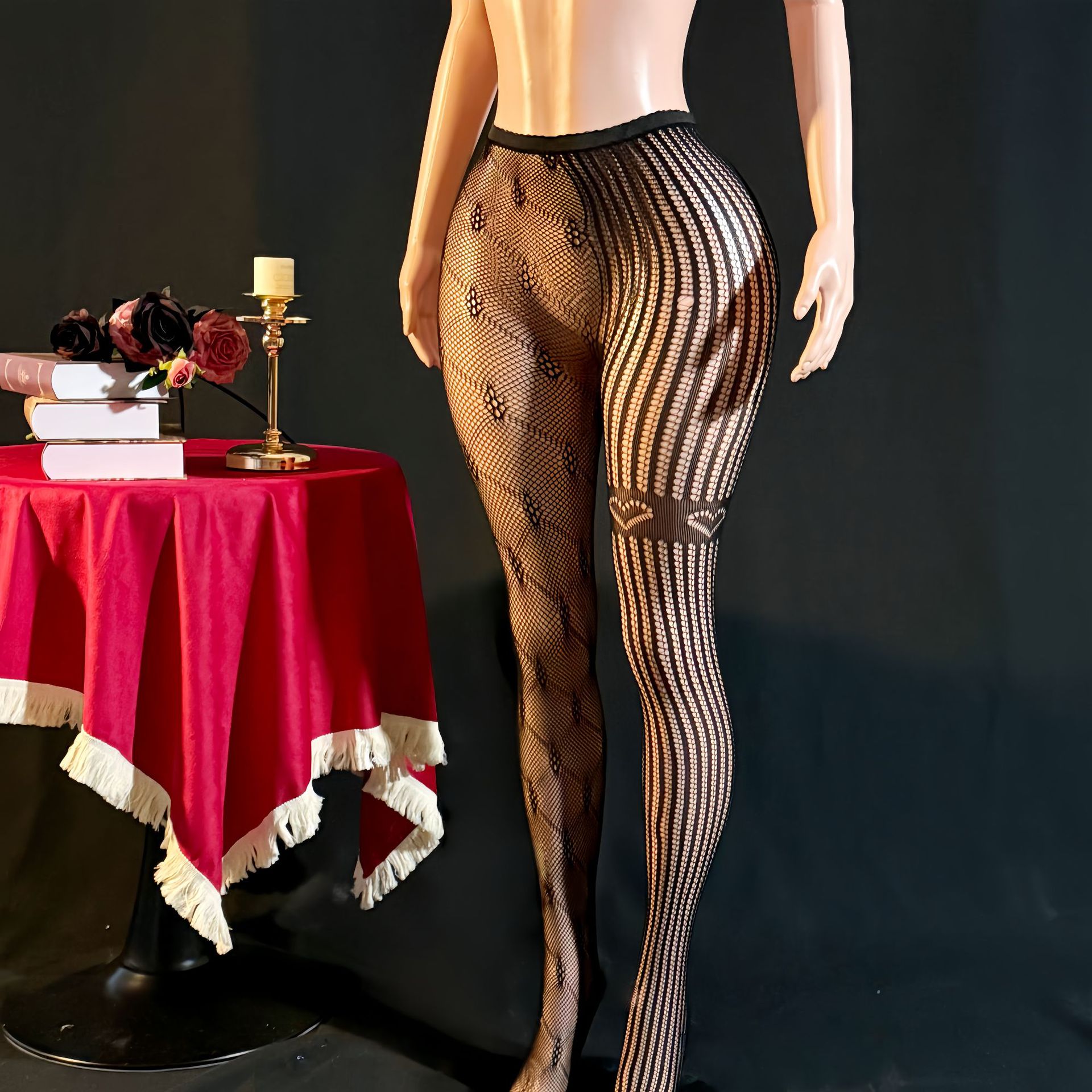 Yue mariposa transfronteriza calcetines de amor a rayas europeas y americanas sexy coqueteante sexy hueco calcetines de red de pesca de mujeres 20616 image 3