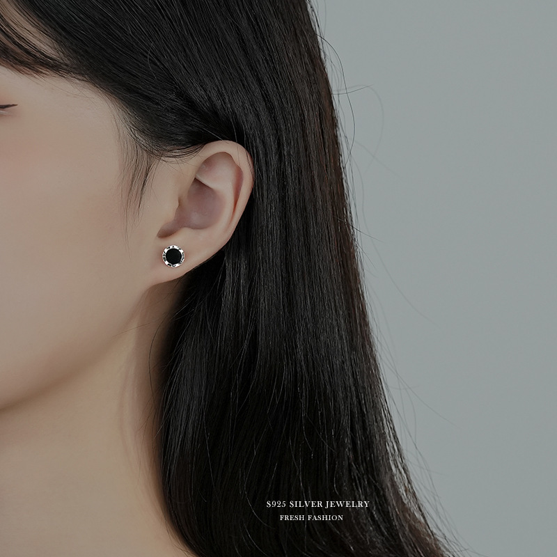 Yun Xiaoshu Men's Earrings Black Agate Inlaid Silver Earrings for Men and Women Simple 925 Silver Cut Shiny Couple Earrings