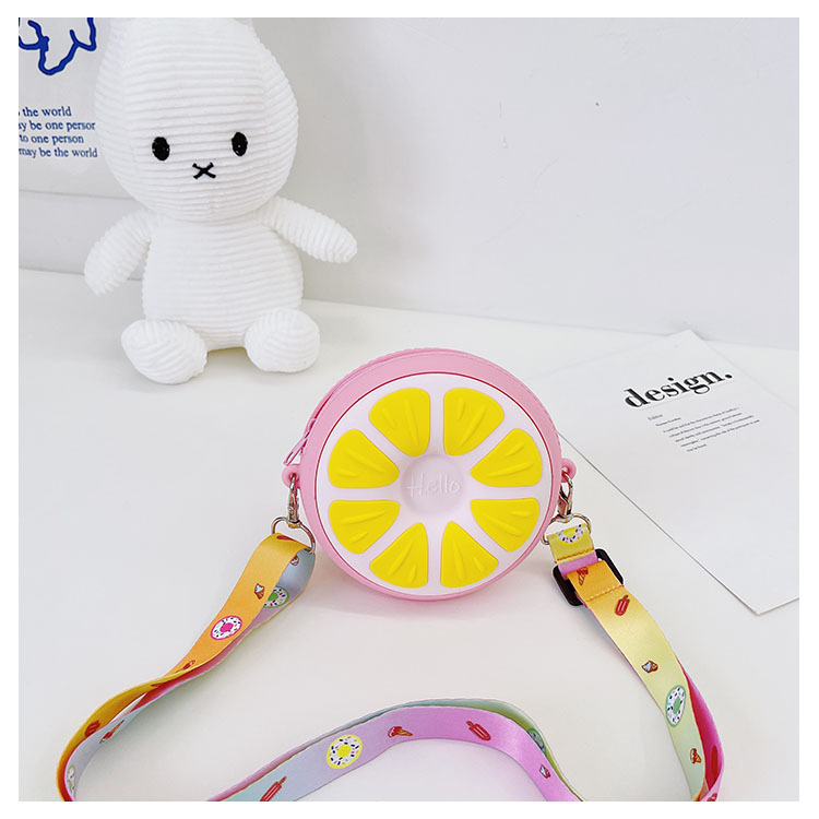 New Cartoon Colorful Kiwi Children's Shoulder Bag Wholesale Nihaojewelry display picture 8