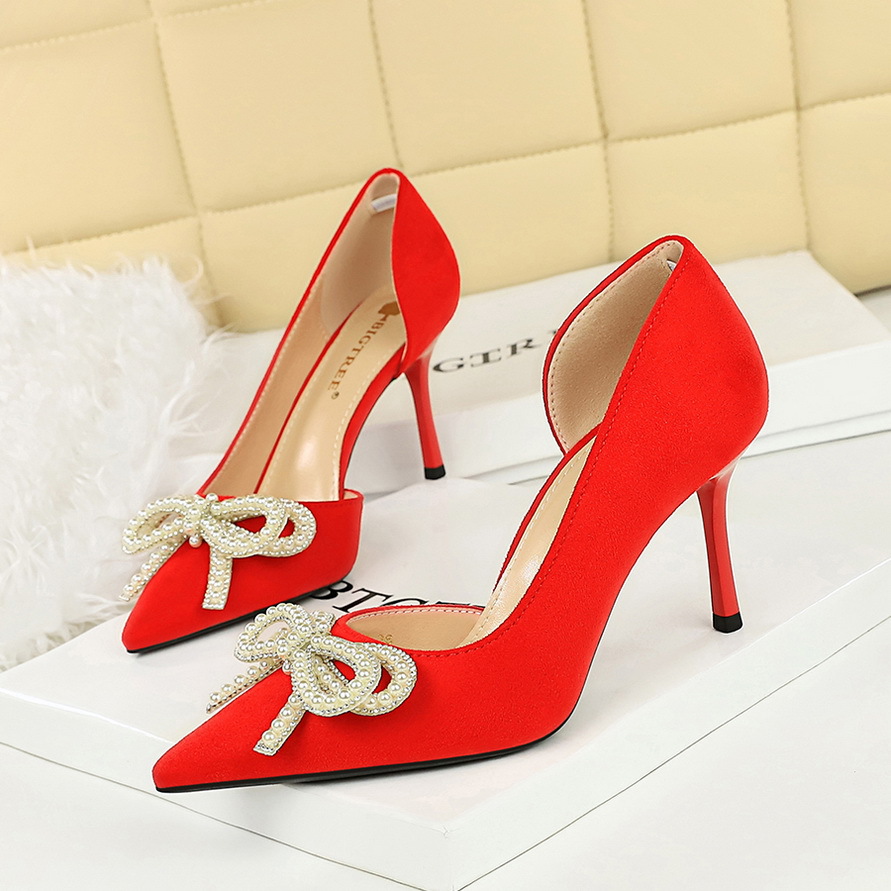 Décolleté stiletto a punta con strass perla fiocco velluto_voghion.com