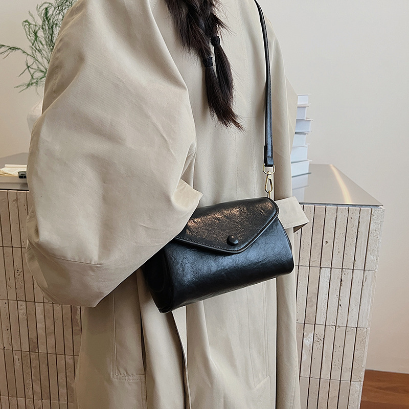 高级感复古小包包女2025秋冬季新款百搭斜挎包时尚休闲洋气枕头包|undefined