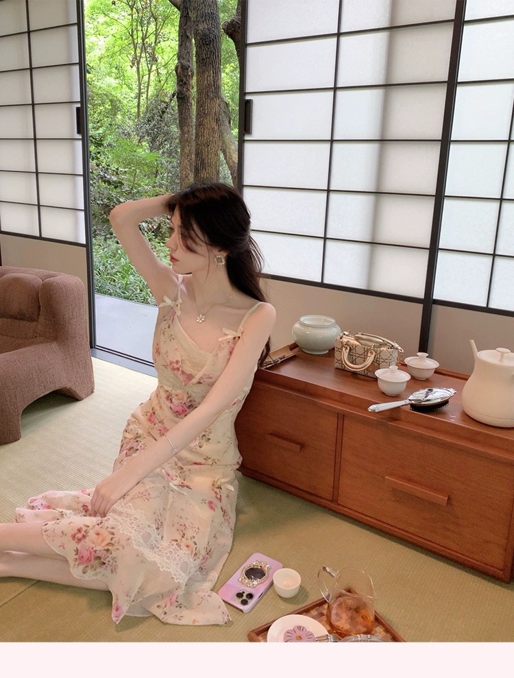 GraceChic Disponibile Estate 2025 Nuovo Vestito Coreano Dongdaemun in Pizzo Francese Floreale con Spalline e Fiocco da Donna_voghion.com