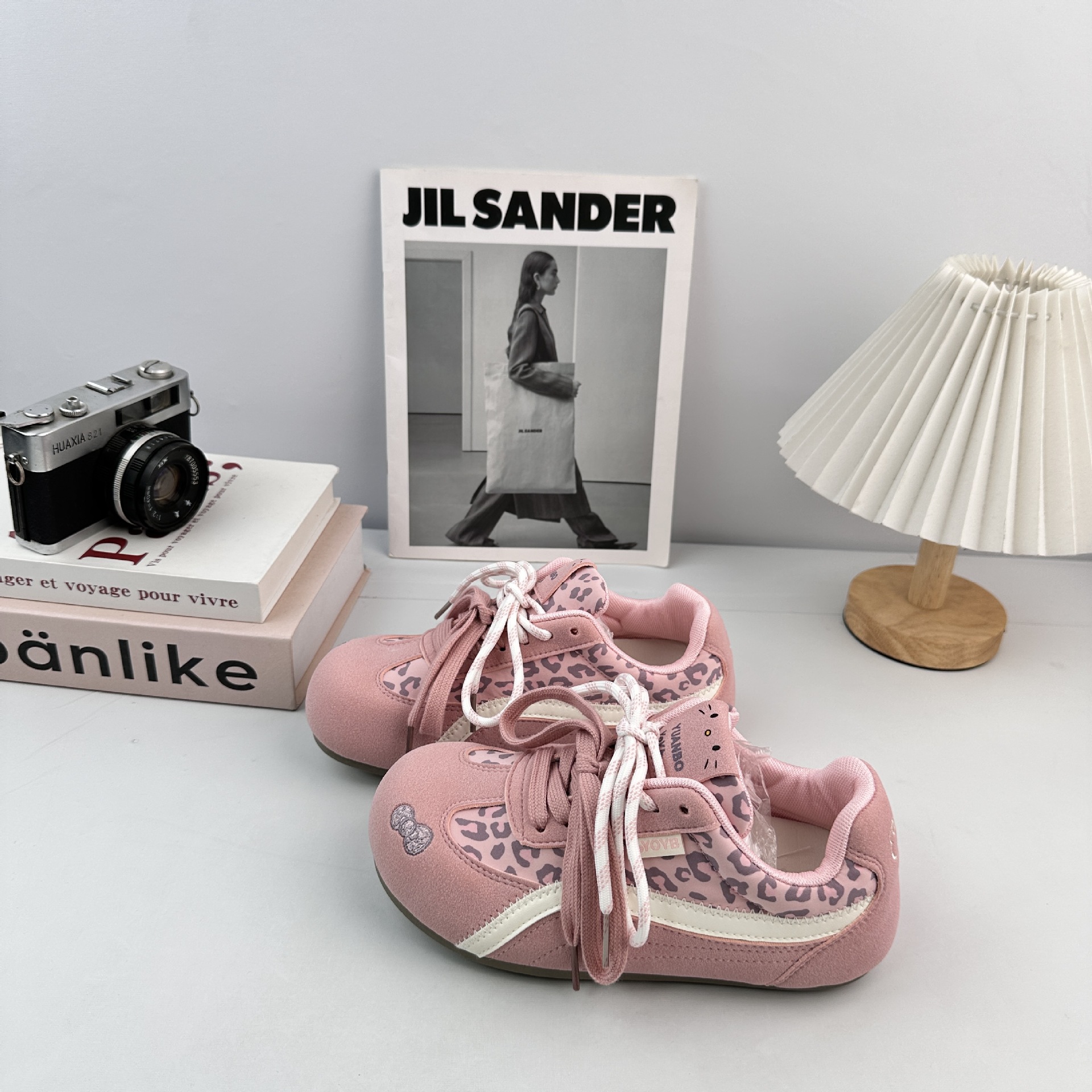 Yuanbo versátil zapatos coreanos para mujeres 2025 otoño nuevos zapatos de skate con patrón de leopardo estudiantes zapatos blancos zapatos de entrenamiento para el cabello image 5