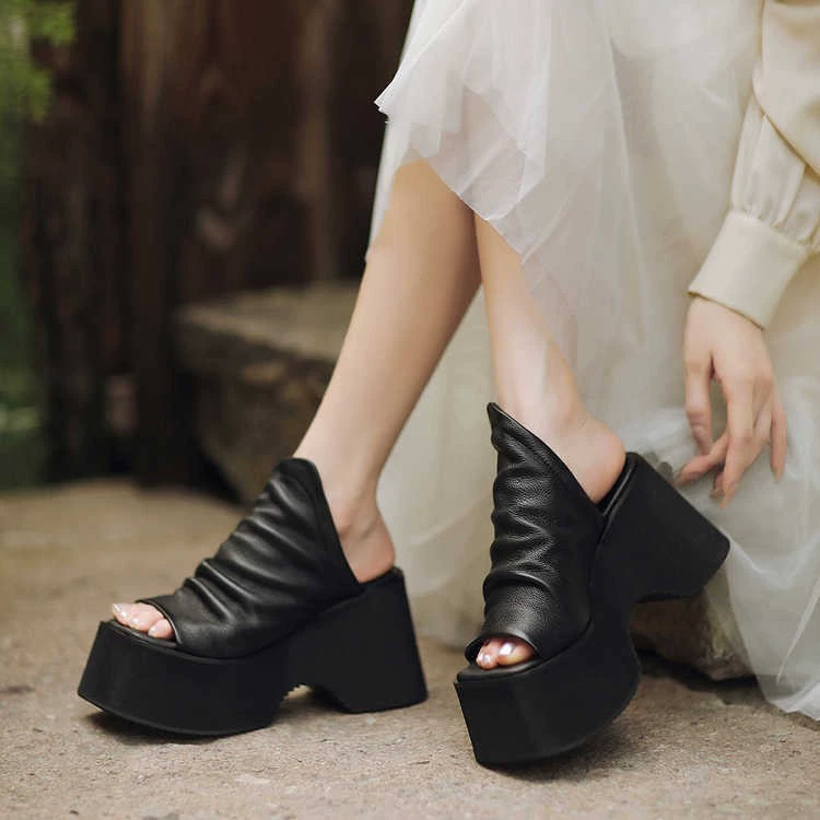 В наличии: Летние черные сандалии на платформе с толстой подошвой для женщин, винтажные туфли на высоком каблуке с открытым носком из мягкой кожи, увеличивающие рост