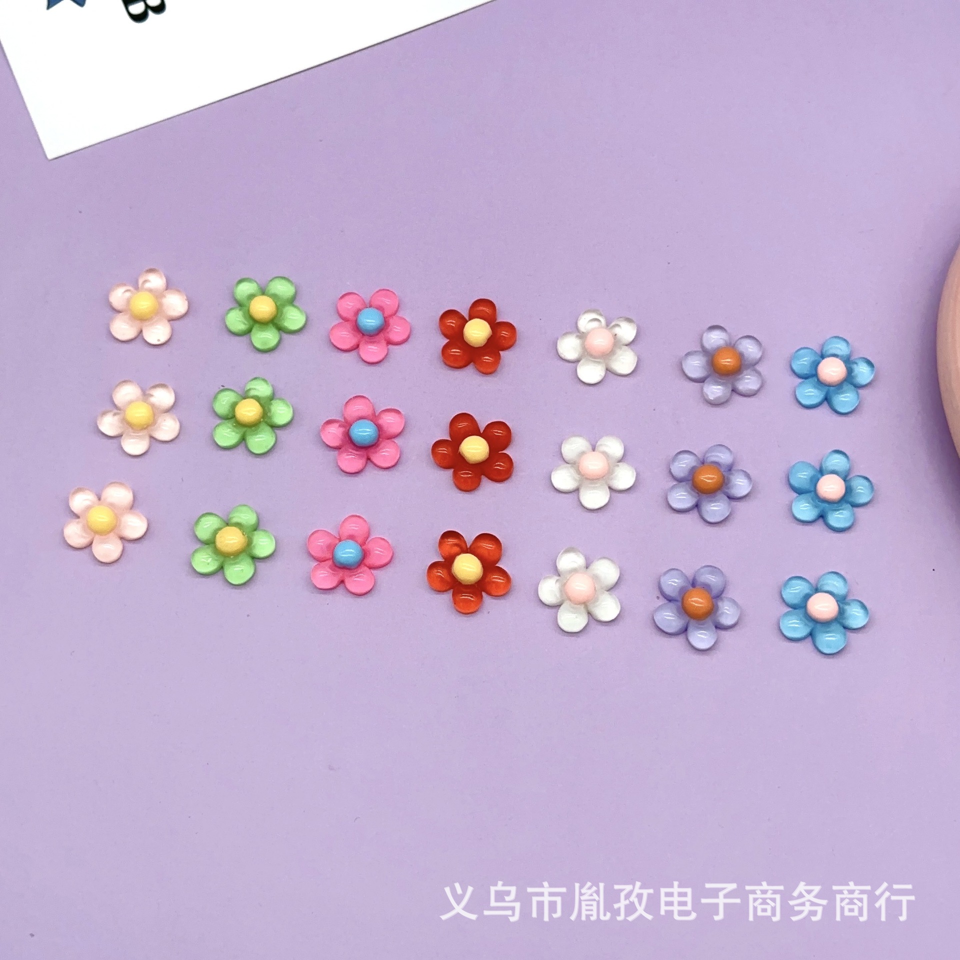 Resina a través del hielo accesorios de flores accesorios de caja de teléfono móvil DIY accesorios de pegamento de crema al por mayor taza de agua agujero agujero hebilla de zapatos