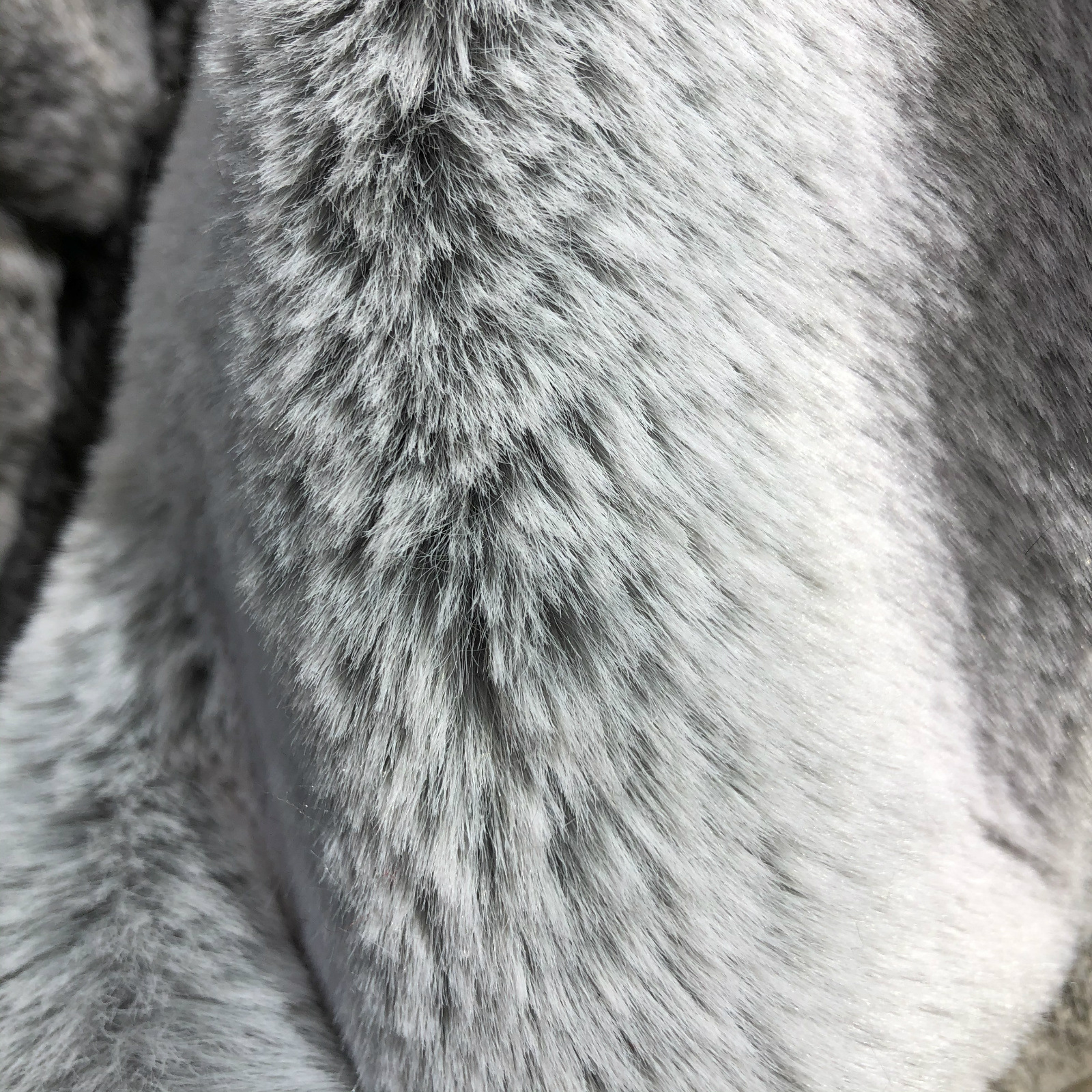2CM tela de pelo de conejo ultra suave 1500G de doble color pelo de conejo blanqueado ropa de pelo cuello tela de peluche