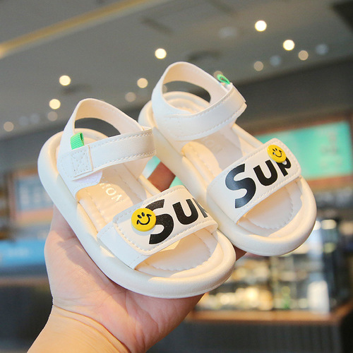 One piece drop shipping  summer Korean version cartoon boys beach leaky toe girls breathable sandals soft bottom baby shoes trendy