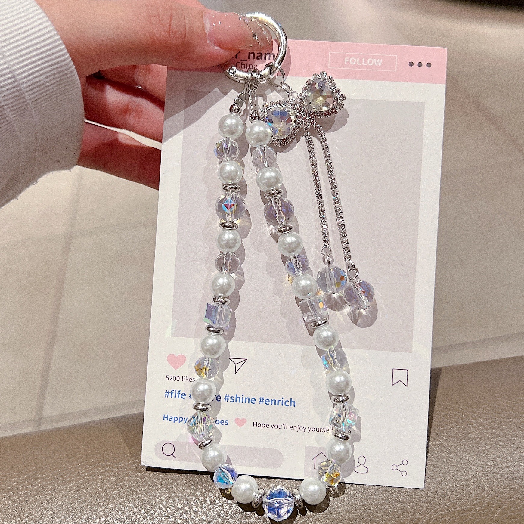 Lujo ligero Diamante Flash Mariposa Colgante Caja del teléfono móvil Cordón Perla de cristal Bolsa con cuentas Cadena borla Cadena de mano fresca