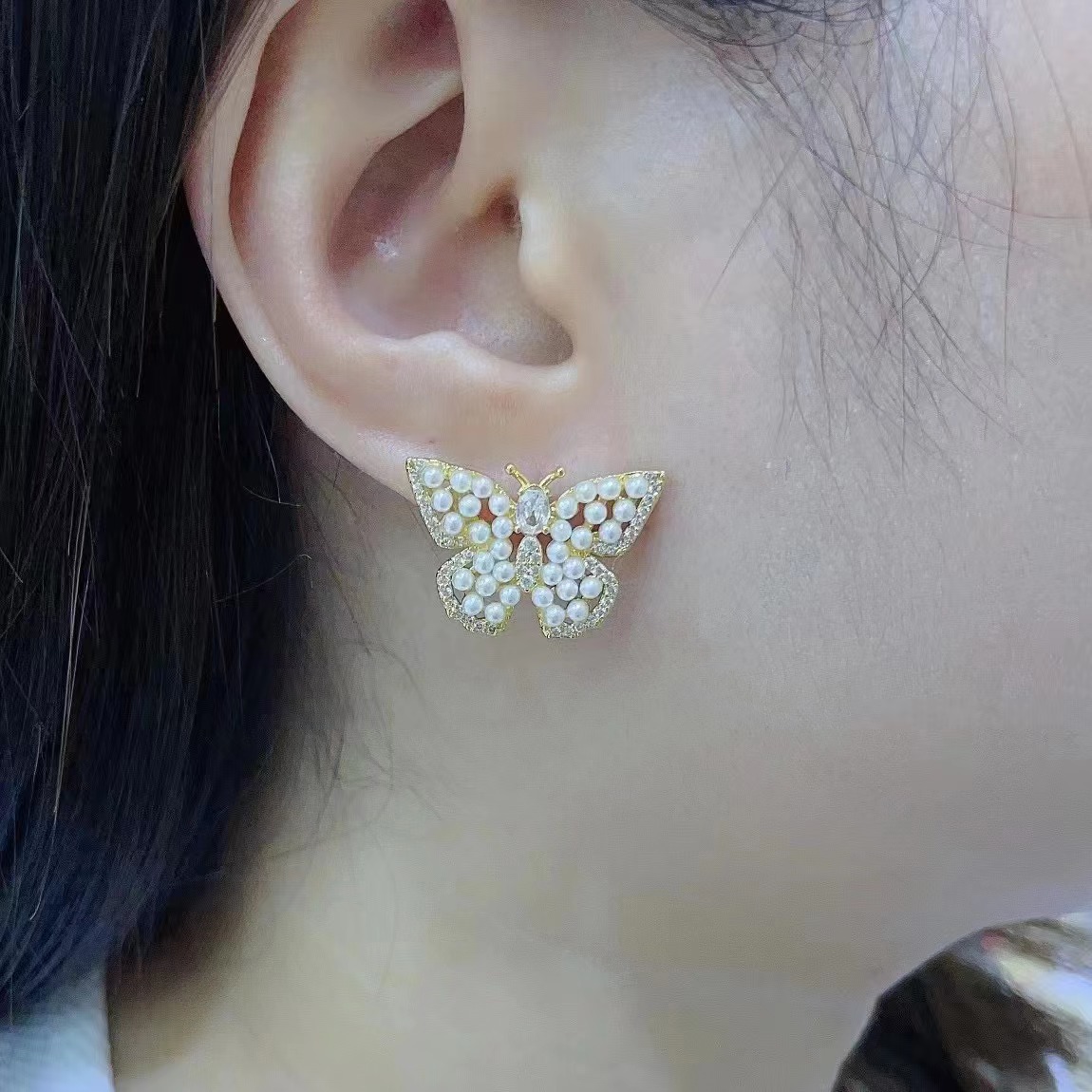 1 Paire Style Ig Papillon Incruster Le Cuivre Perles Artificielles Zircon Boucles D'oreilles display picture 1