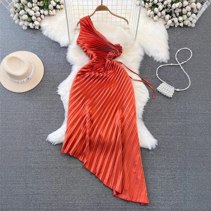 Cross-border Fashion Light Luxury Oblique Collar Open Shoulder Slimming Mid-length Pleated Dress for dress Seaside Vacation