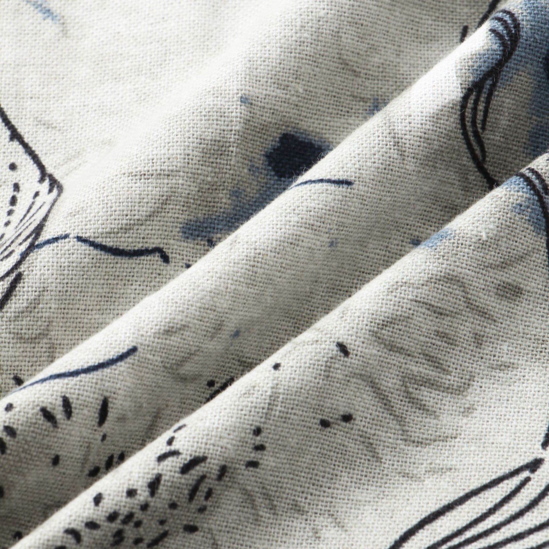 ForMen Sommer 2021 Neues europäisches und amerikanisches Herren-Freizeithemd mit kurzen Ärmeln und floralem Print für Herren_voghion.com