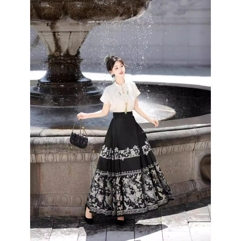 New Chinese-Style Improved Short-Sleeved National Style Stand-Up Collar Top, Summer Versatile Dark-Patterned Shirt, Imitation Mother-Of-Pearl Fantasy Horse-Faced Skirt