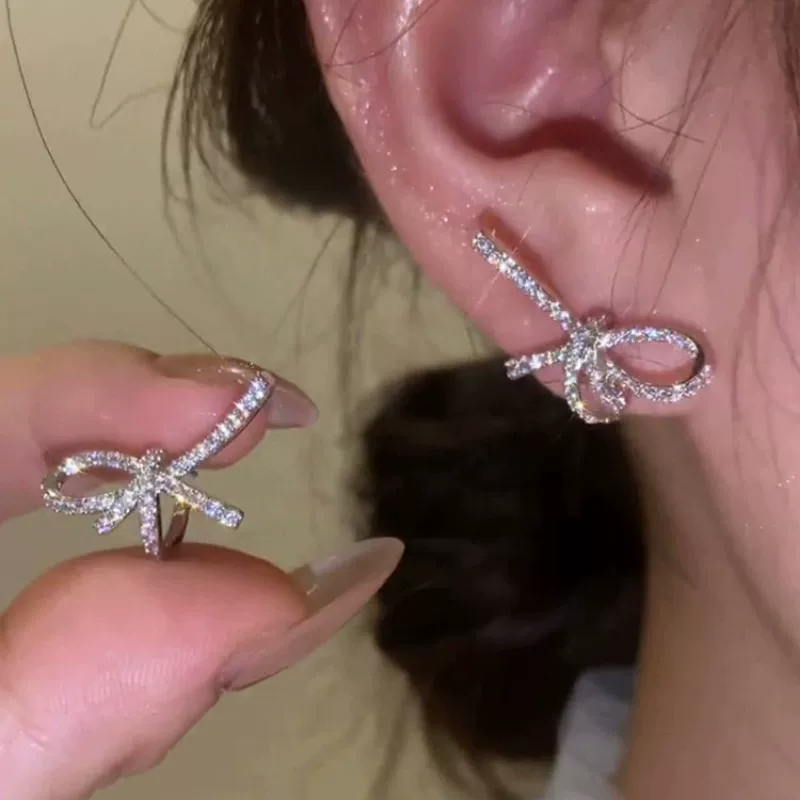 Earrings with bow, 2023 collection, light luxury style
